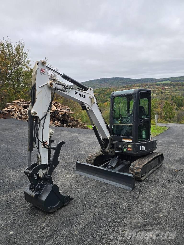 Bobcat E 35 小型挖掘机