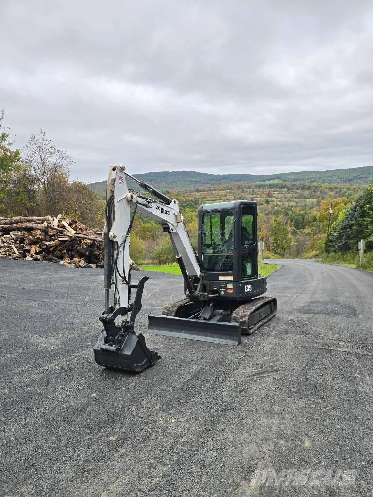 Bobcat E 35 小型挖掘机