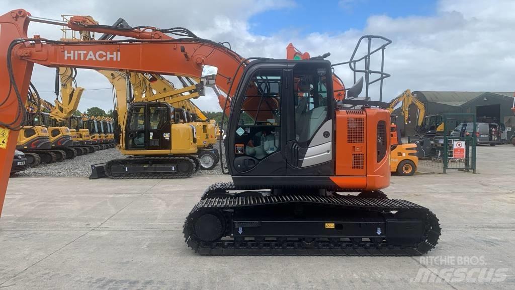 Hitachi ZX 135 US-6 履带挖掘机