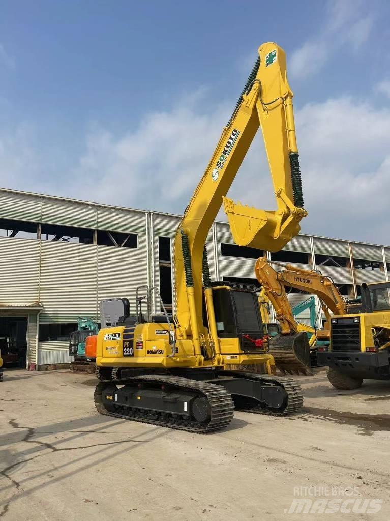 Komatsu PC 220-8 履带挖掘机