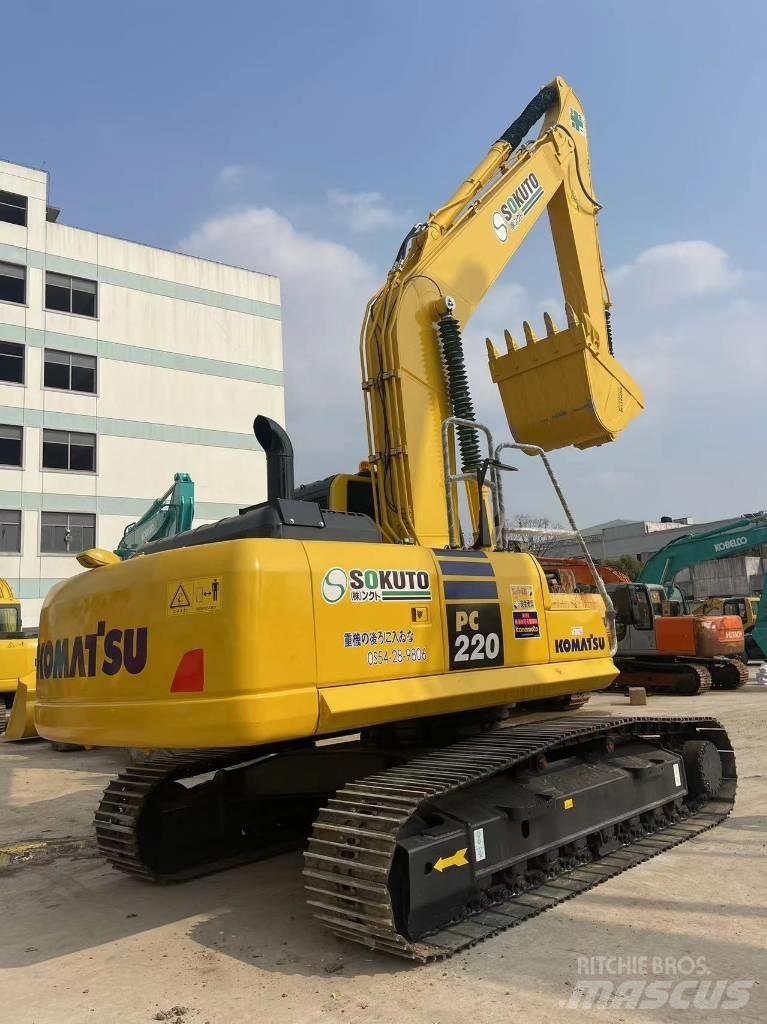 Komatsu PC 220-8 履带挖掘机