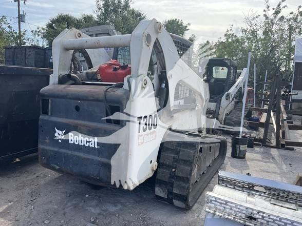 Bobcat T300 滑移装载机