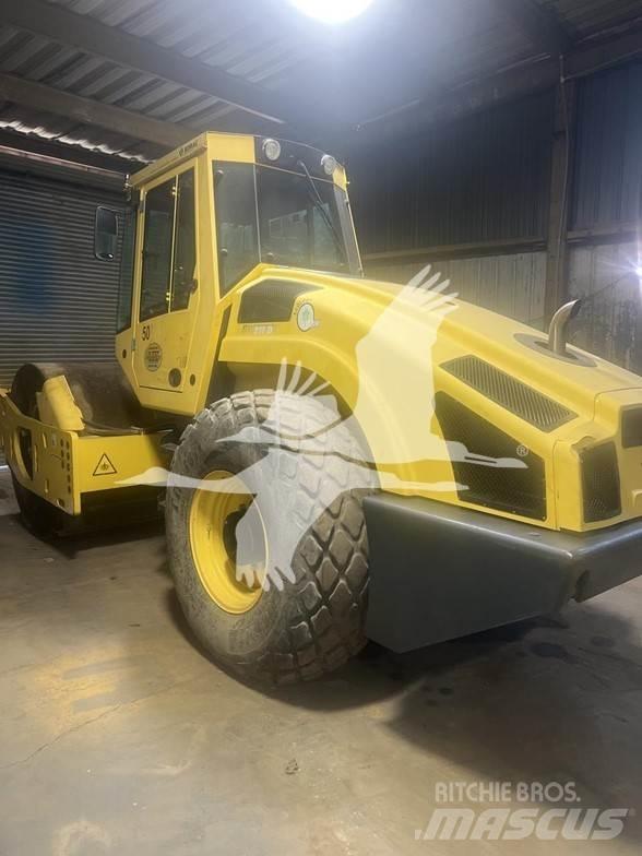 Bomag BW213D-4 单轮压路机
