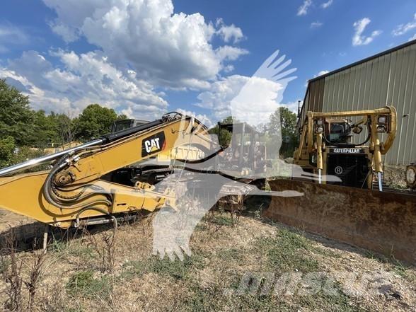 CAT 320 履带挖掘机