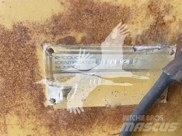 CAT 777B 铰接式自卸车