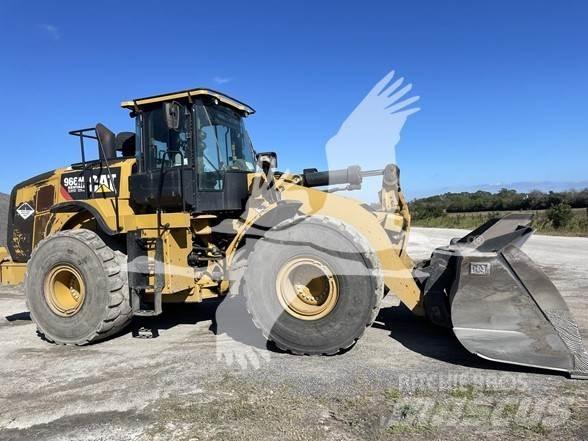 CAT 966M 轮式装载机