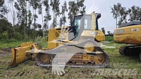 CAT D6N LGP 履带式推土机