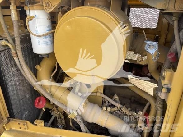 CAT D6R 履带式推土机