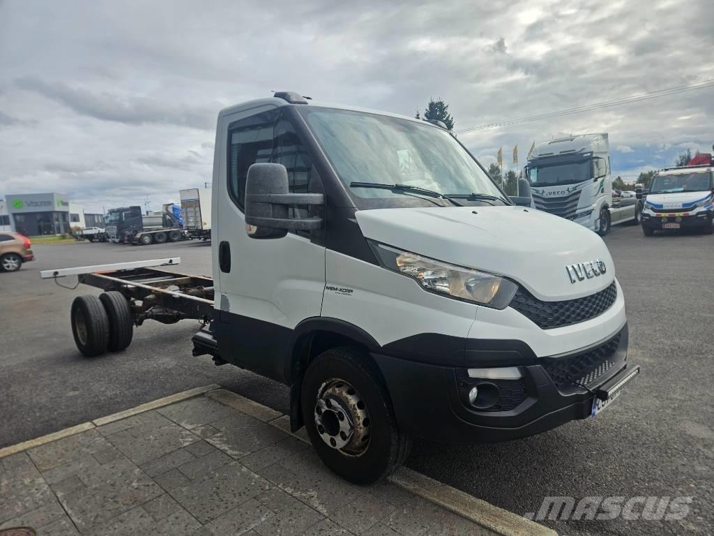 Iveco Daily 70C17 商务面包车