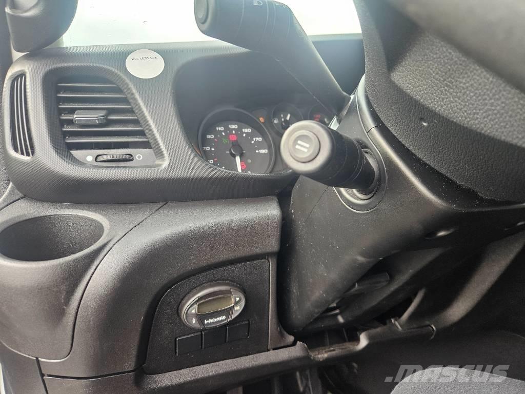 Iveco Daily 70C17 商务面包车