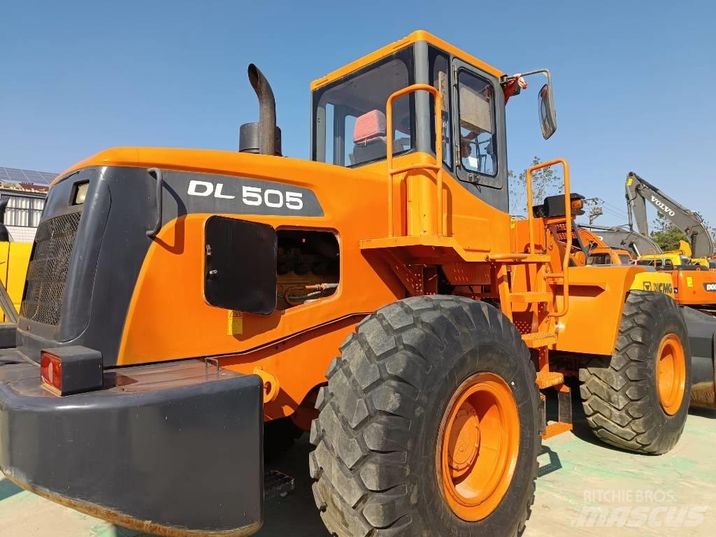 Doosan DL505 轮式装载机