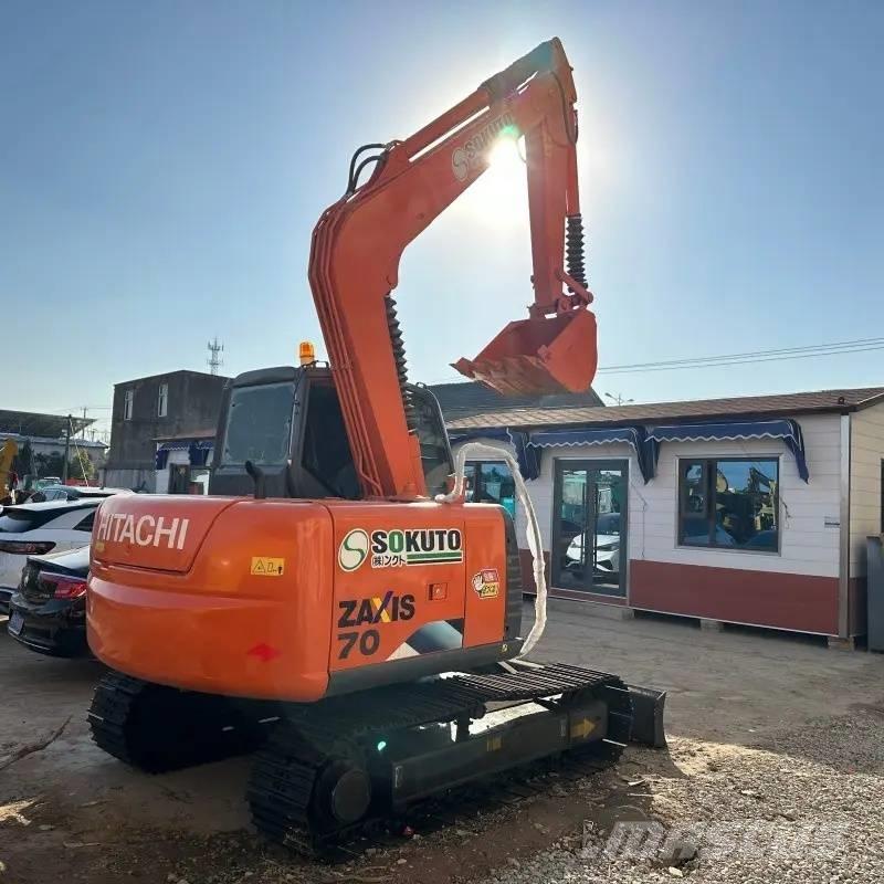 Hitachi ZX 70 中型挖掘机