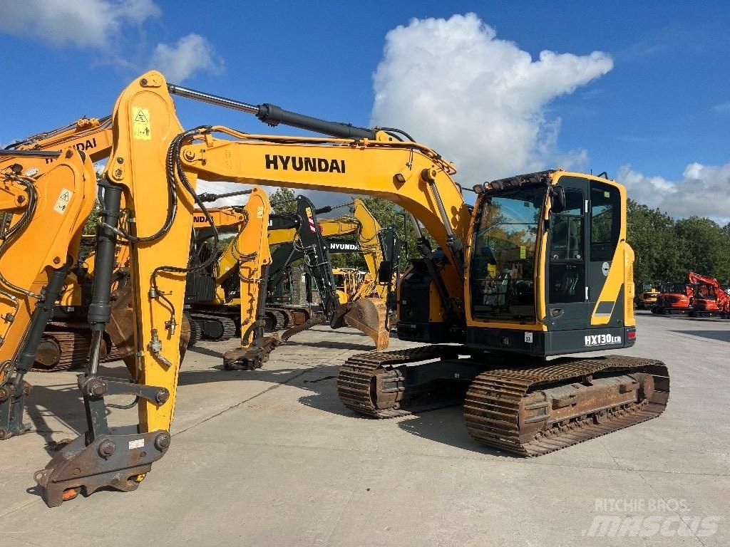Hyundai HX130LCR 履带挖掘机