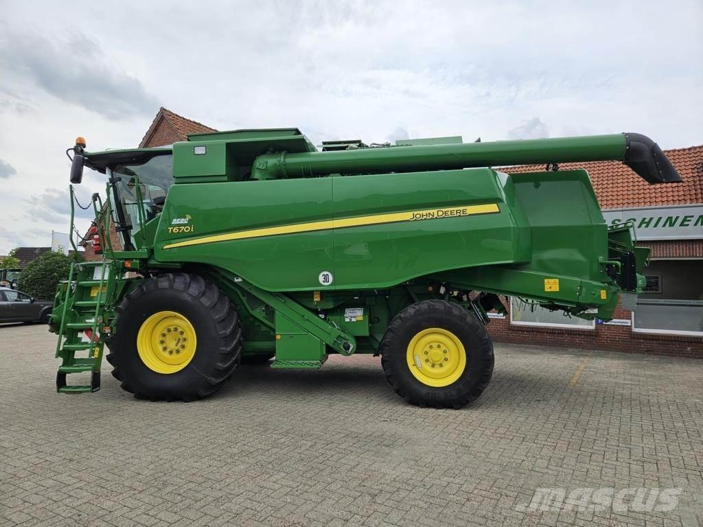 John Deere T660 联合收割机
