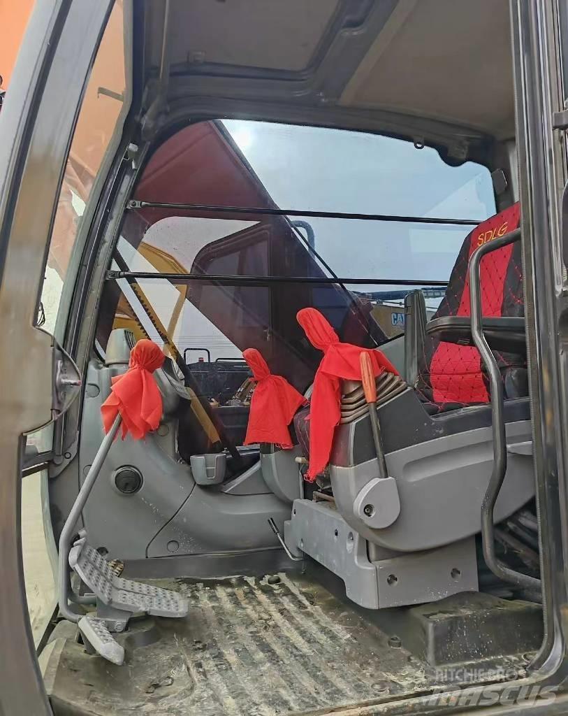 Hitachi 200 履带挖掘机