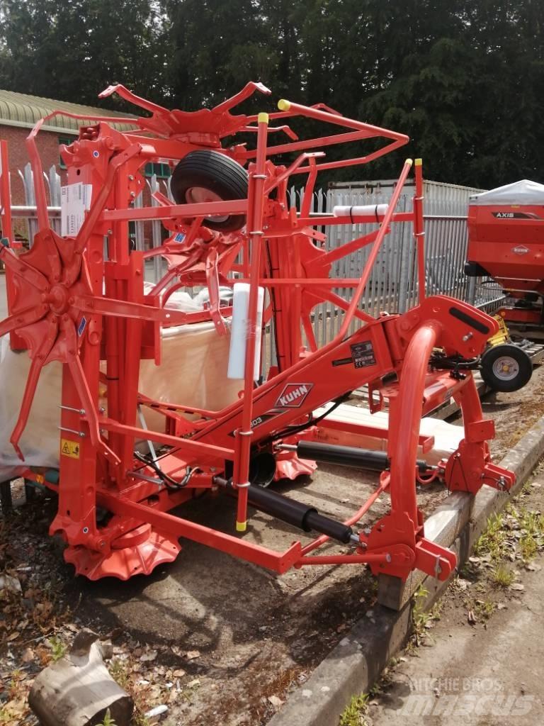 Kuhn GF7803 犁耙和摊草机