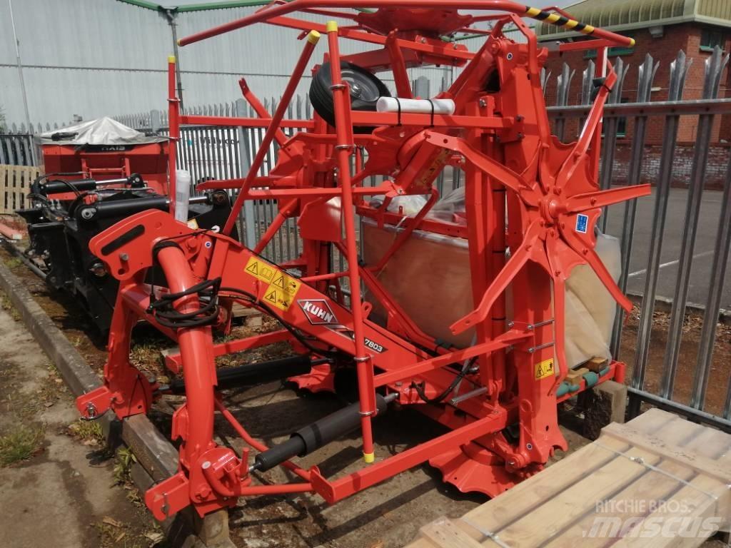 Kuhn GF7803 犁耙和摊草机