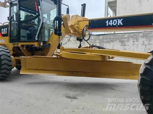 CAT 140 K 平地机/推土机