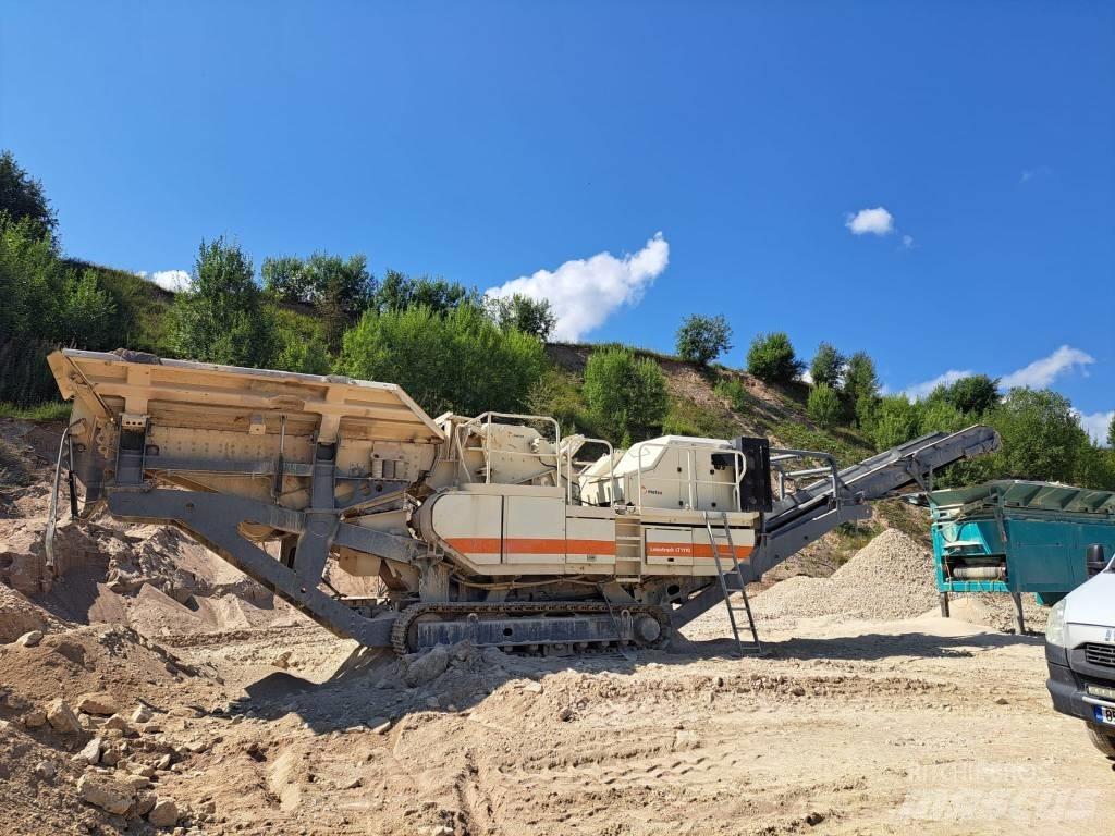 Metso NP 1110M 移动式破碎机