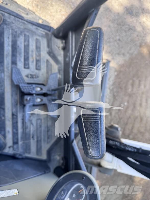 Bobcat E35i 小型挖掘机