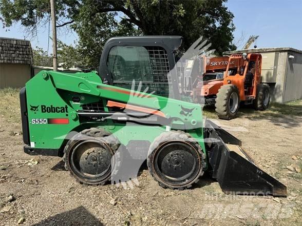 Bobcat S550 滑移装载机