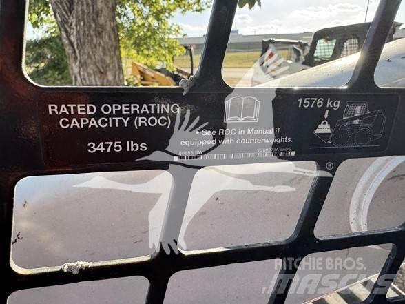 Bobcat T770 滑移装载机