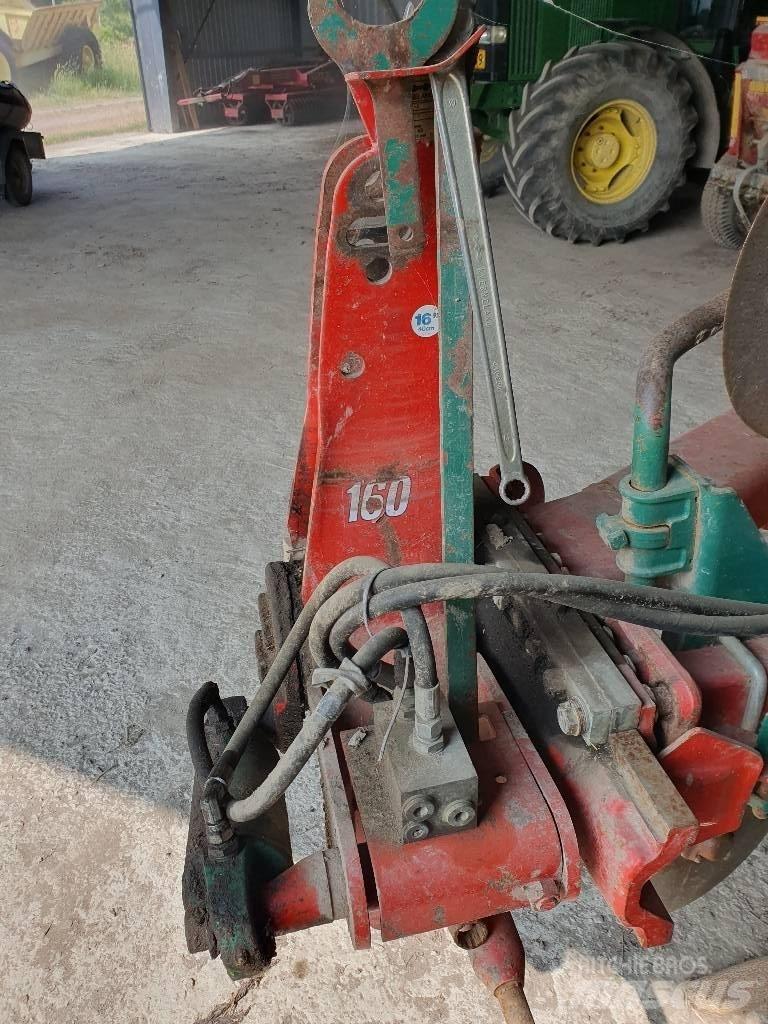Kverneland E160 双向犁