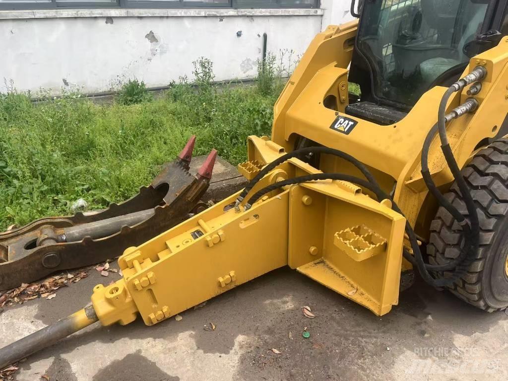 CAT 246 D 滑移装载机