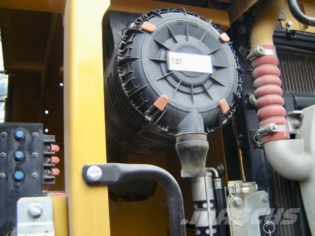 CAT 320 E 履带挖掘机