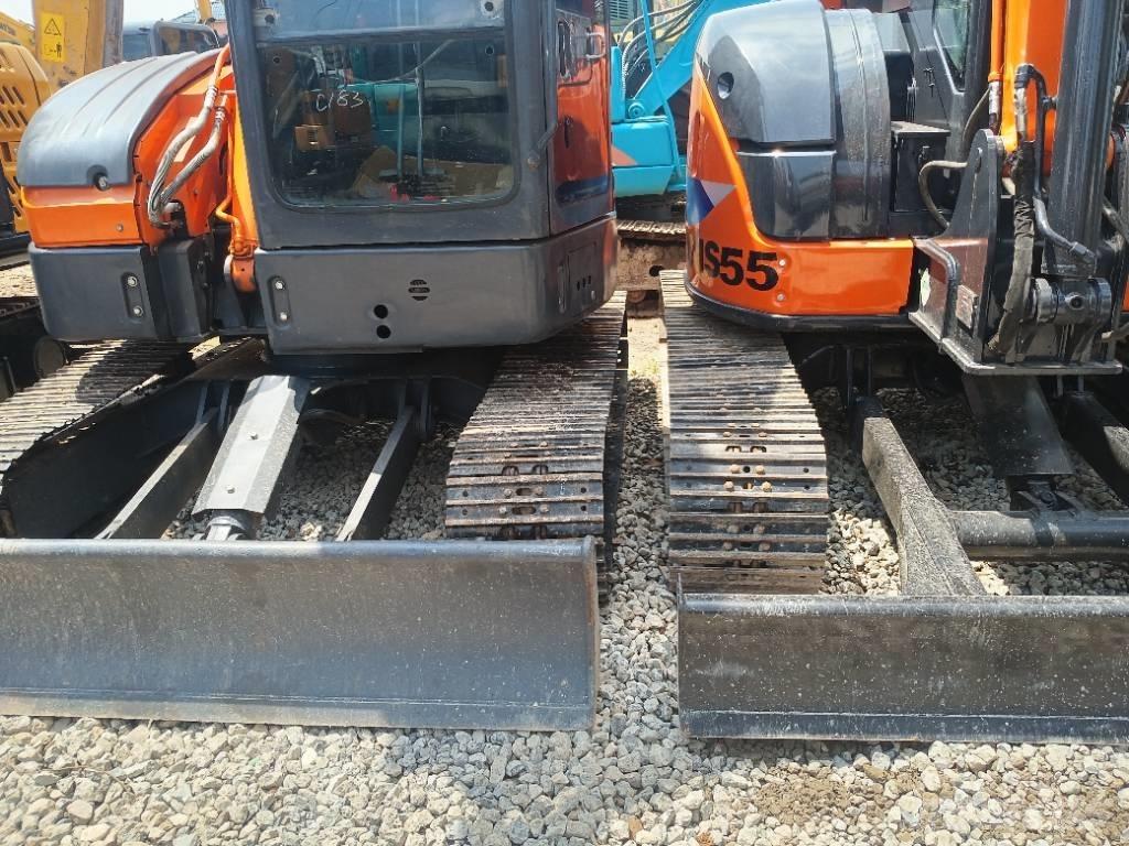 Hitachi ZX55 小型挖掘机