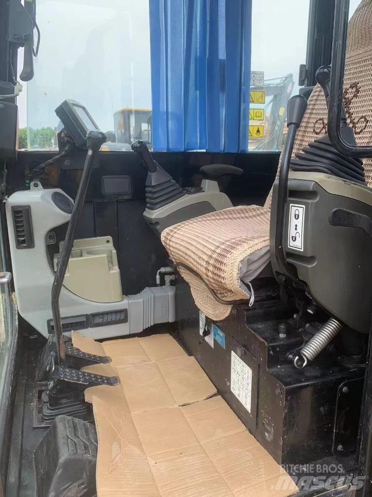 CAT 306E2 履带挖掘机