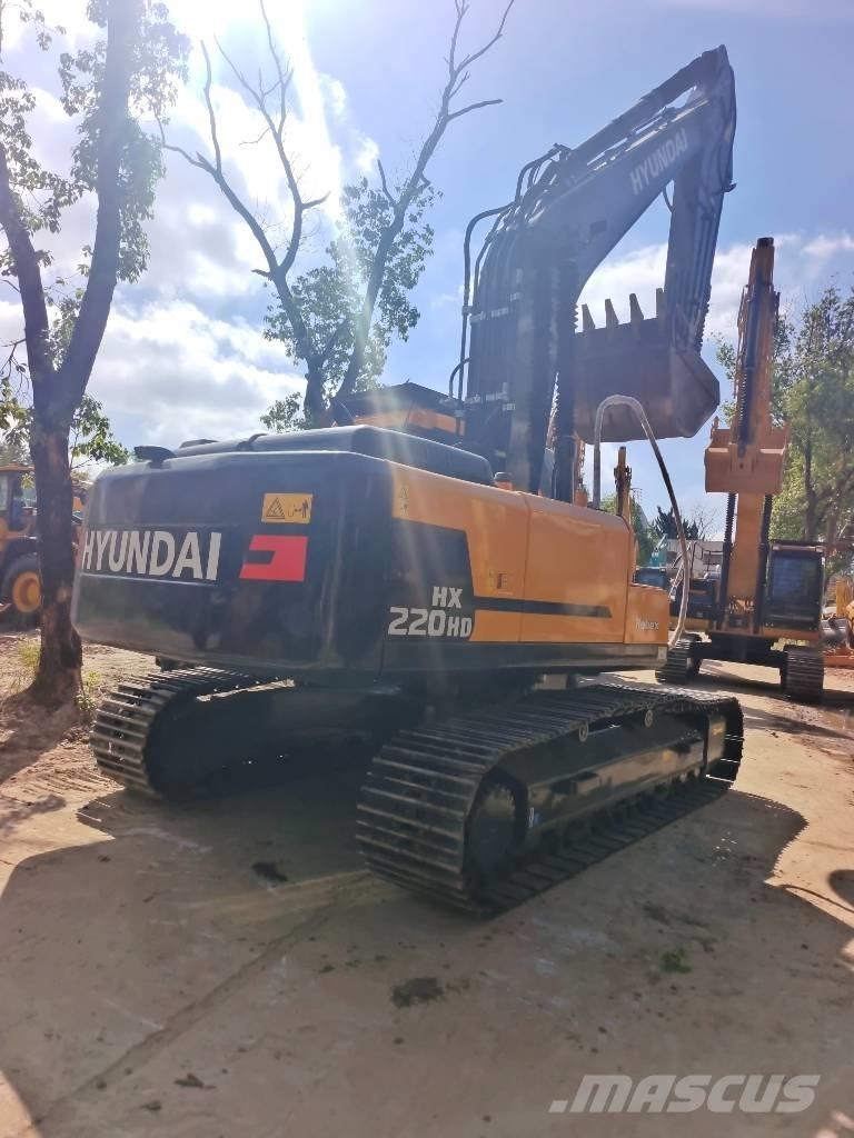 Hyundai HX220HD 履带挖掘机