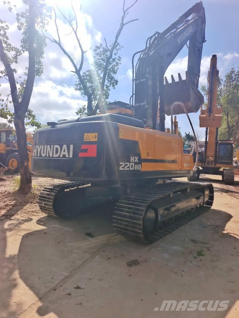 Hyundai HX220HD 履带挖掘机