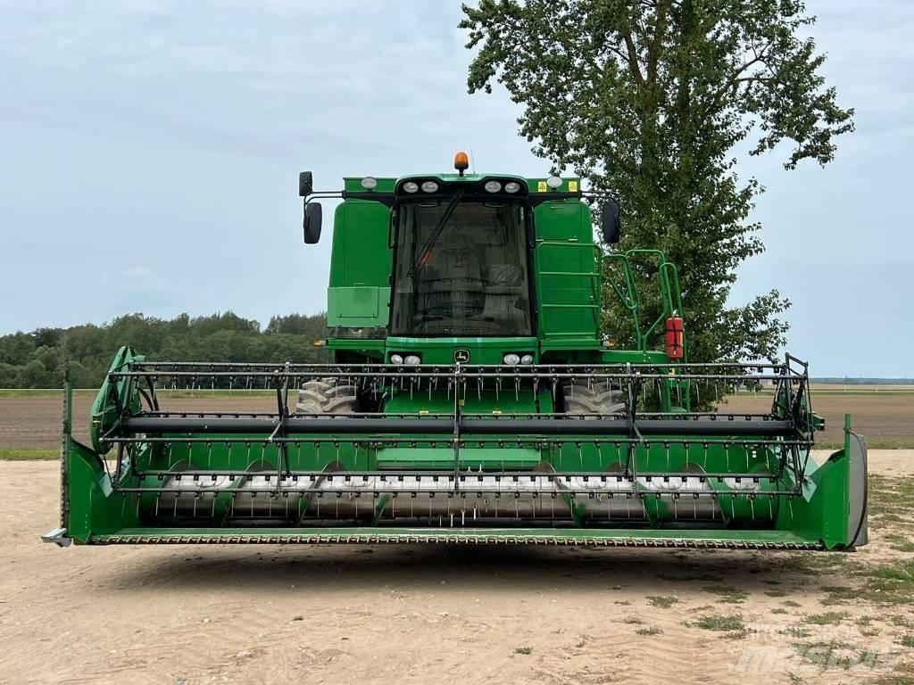 John Deere 1570 联合收割机
