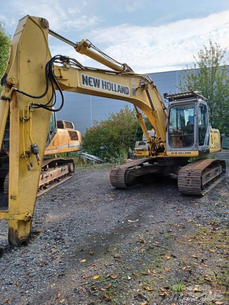 New Holland E 215 B 履带挖掘机