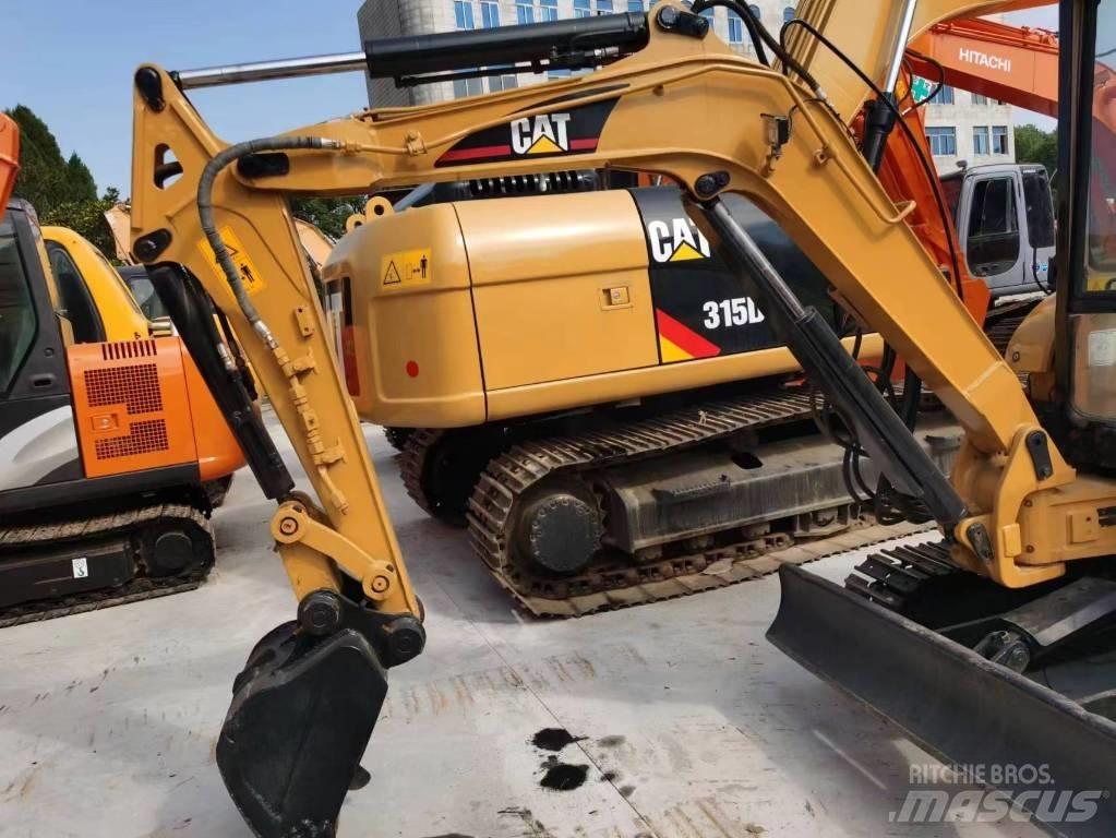 CAT 303c 小型挖掘机