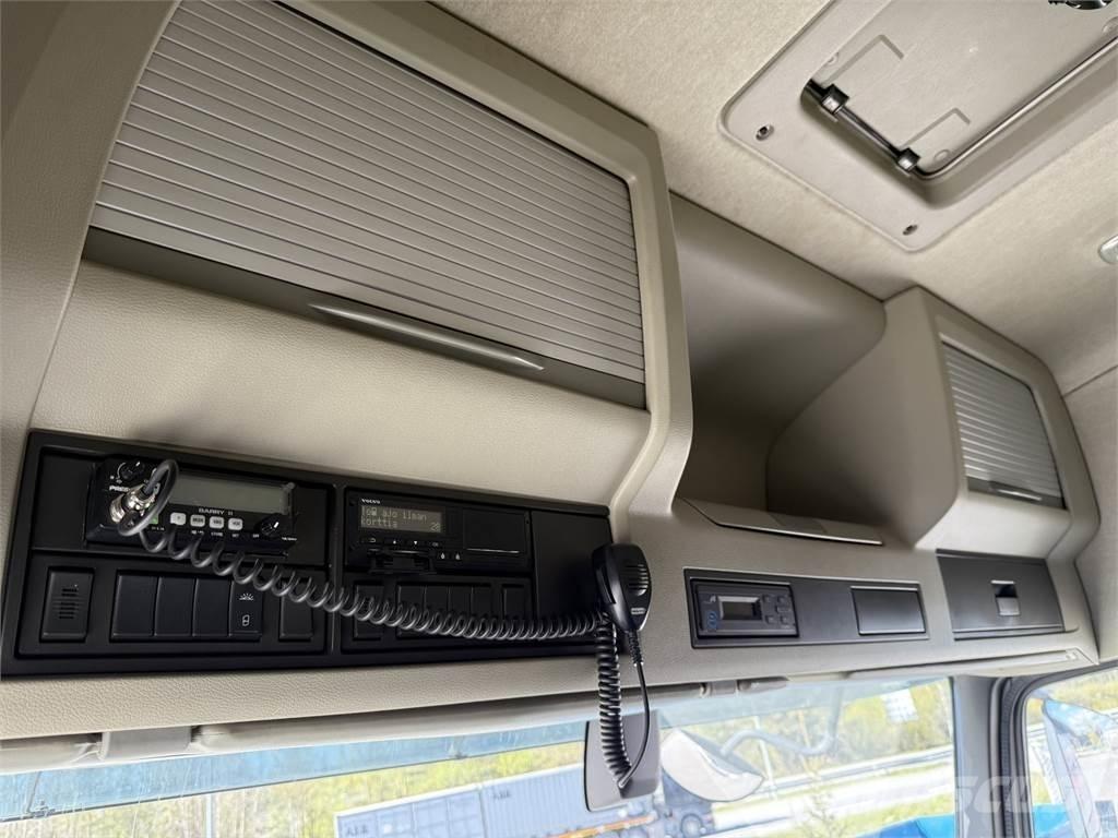Volvo FMX 6x4 牵引车