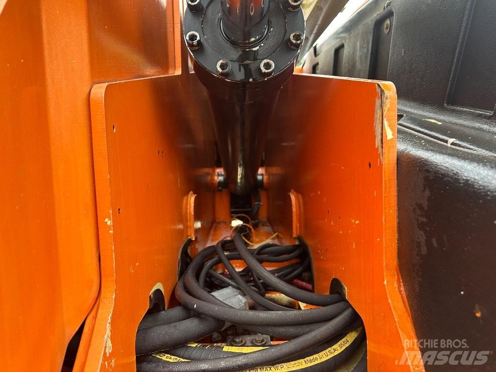 JLG 660 SJ 直臂高空工作平台
