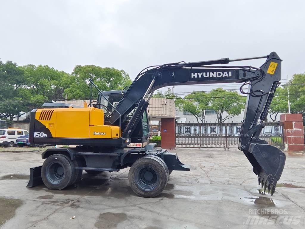 Hyundai 150w 轮式挖掘机