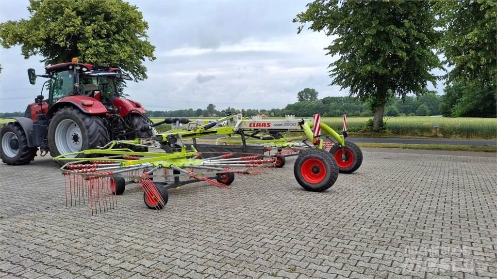 CLAAS Liner 2900 收割机