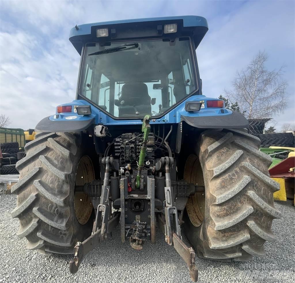 New Holland 8670 拖拉机/农用车