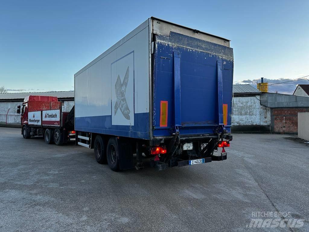 Schmitz HG152 厢式拖车