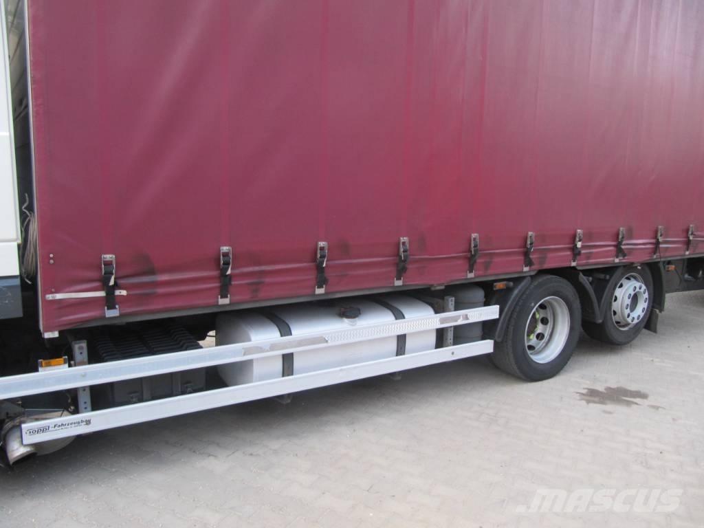 DAF XF 105 篷布货车