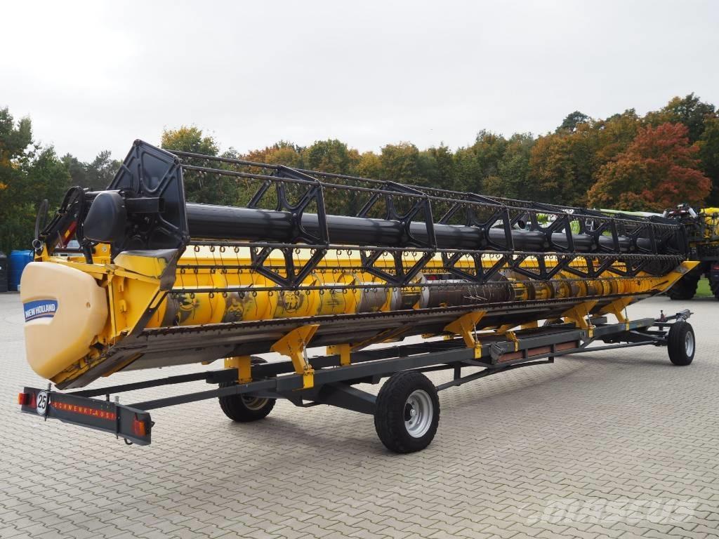 New Holland CR 9090 联合收割机