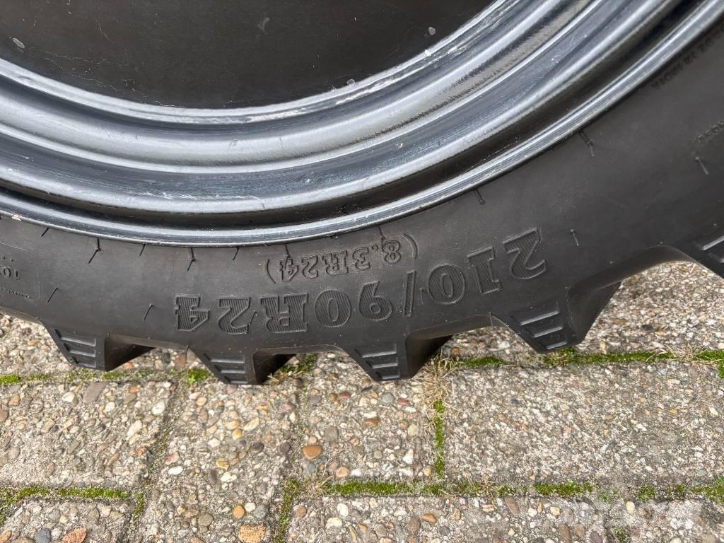 Kioti CK 3310 HST 小型拖拉机