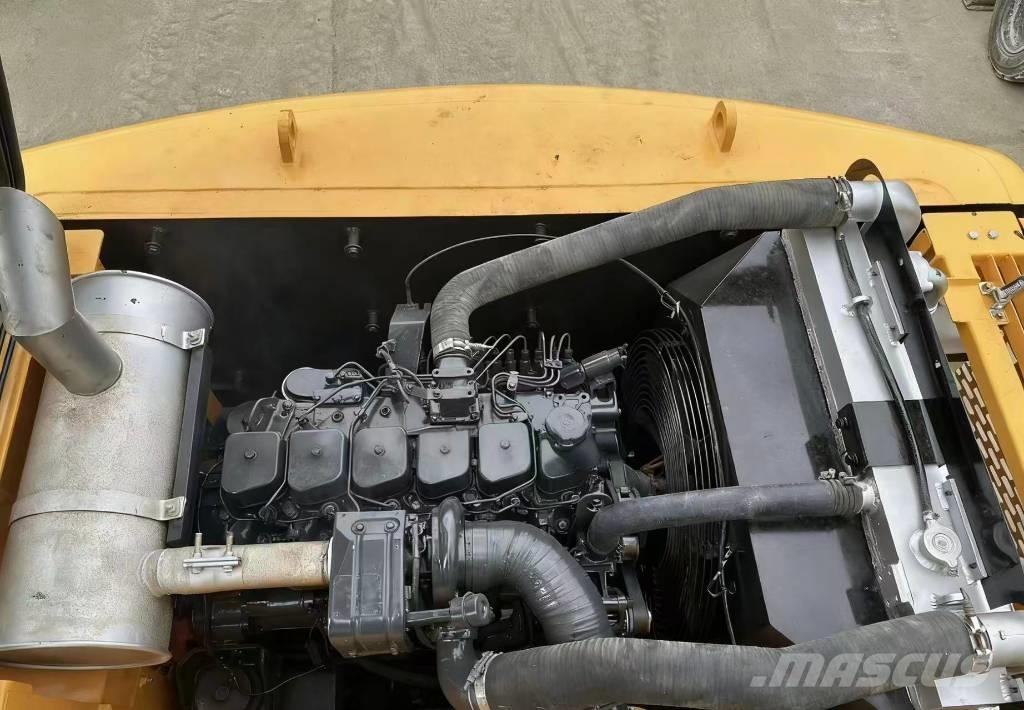 Hyundai 210W -9 轮式挖掘机