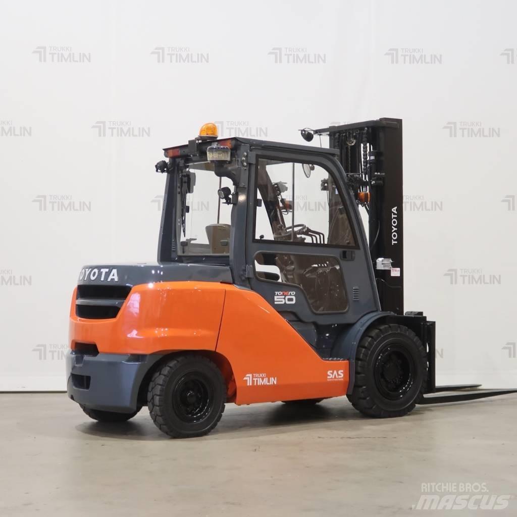 Toyota 40-8FD50N 柴油叉车