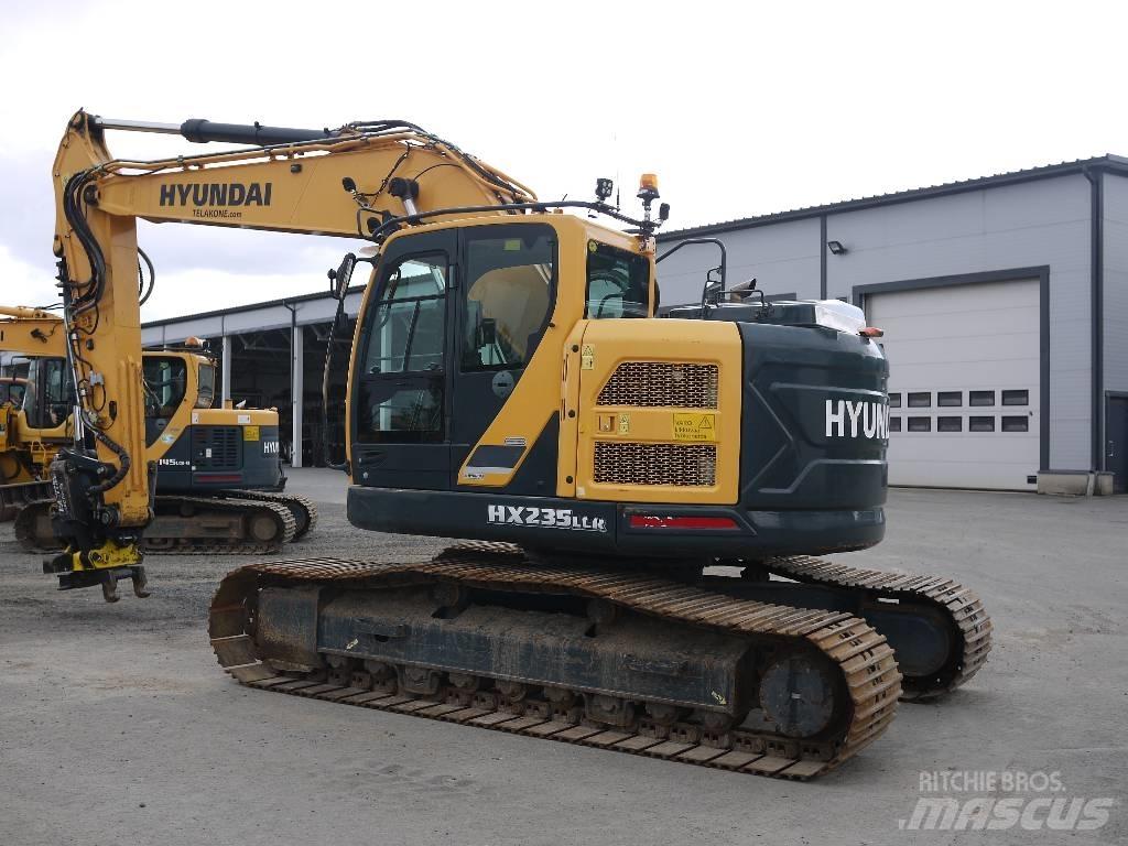 Hyundai HX 235 LCR 履带挖掘机