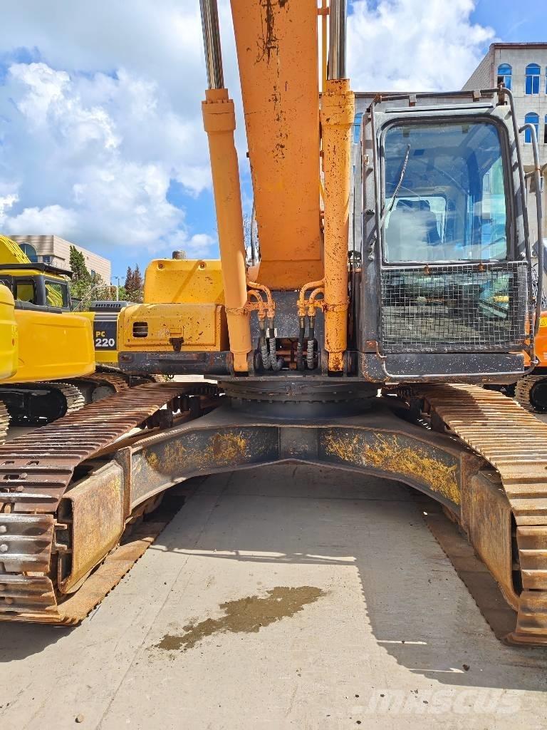 Hyundai R305LC-7 履带挖掘机