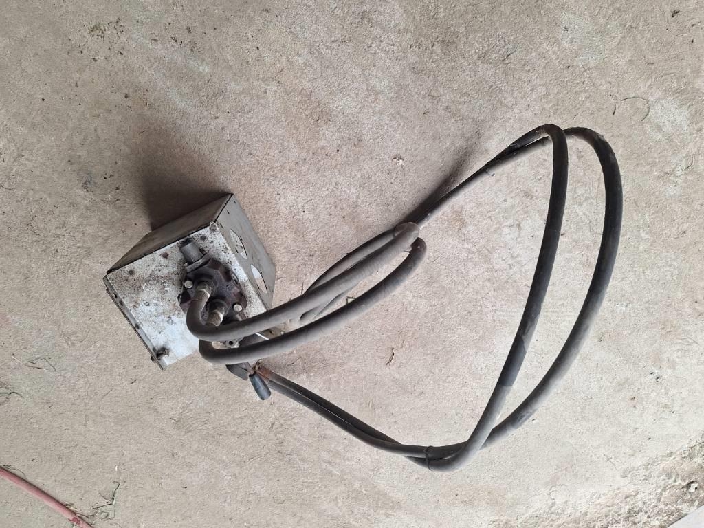 Jussi Tupla-jussi 自卸拖车